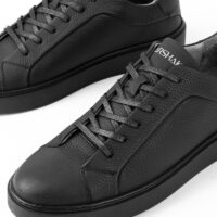 اسنیکرز چرم مشکی اسنیکرز چرم مشکی