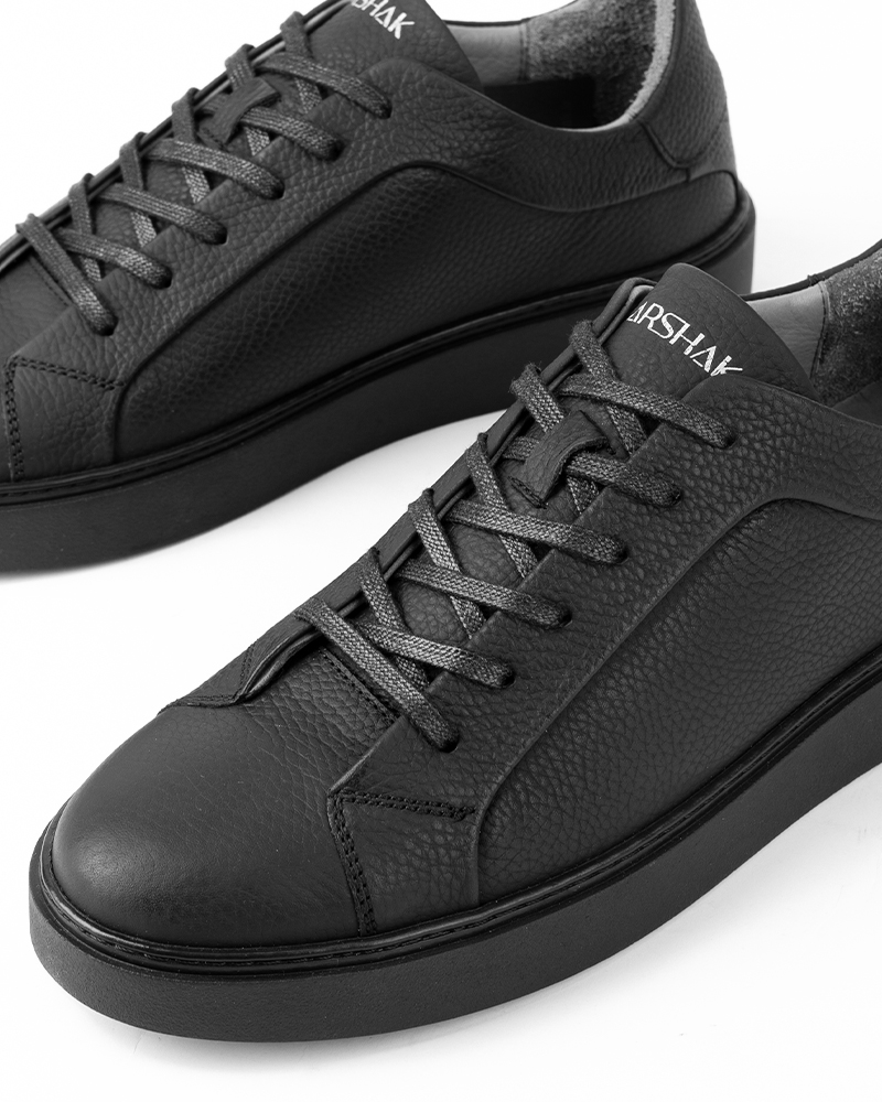 اسنیکرز چرم مشکی اسنیکرز چرم مشکی